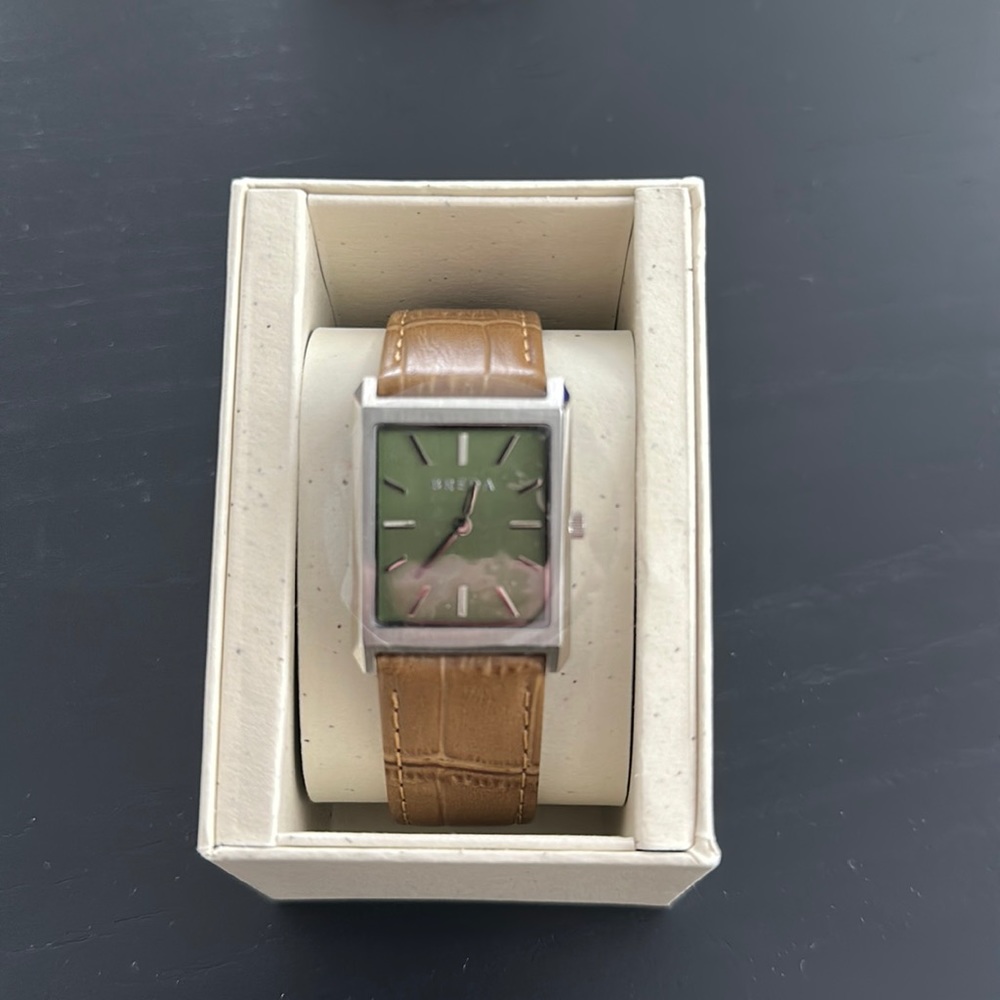 Breda Virgil Watch - GQ Spring 2023 Box